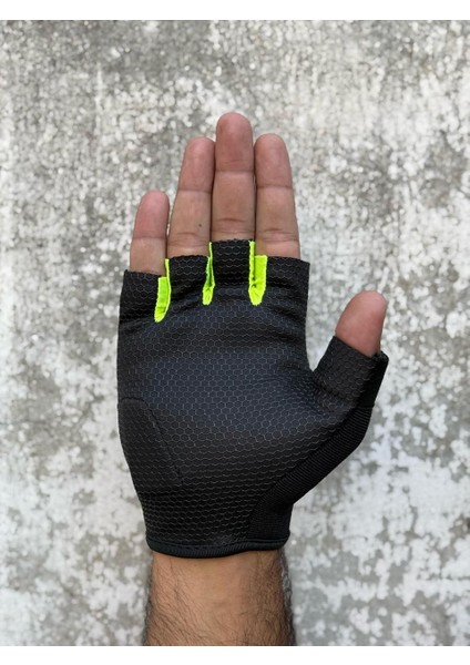 Revertech Aura Siyah - Neon / Yarım Parmak - Kaymaz Avuç Içi Özellikli Motosiklet Eldiveni (Erkek) modelleri