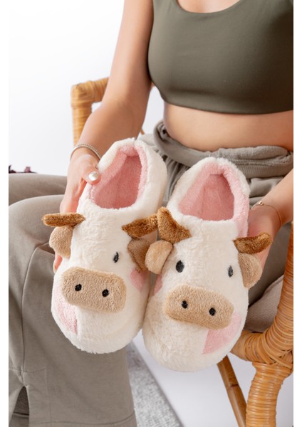 Kadın Öküz Figürlü Sessiz Taban Peluş Ev Terliği