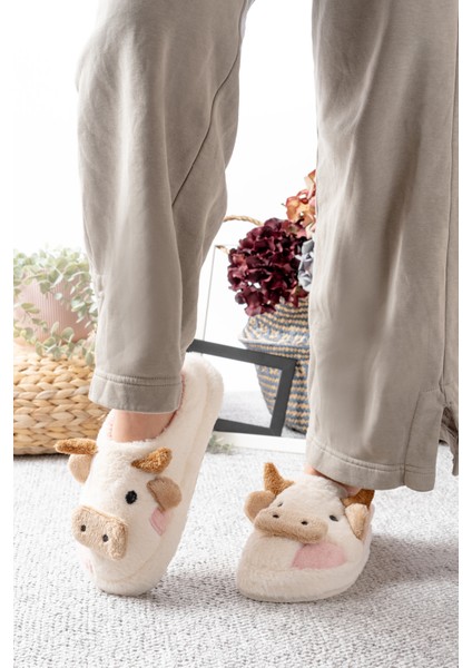 Kadın Öküz Figürlü Sessiz Taban Peluş Ev Terliği fiyatları