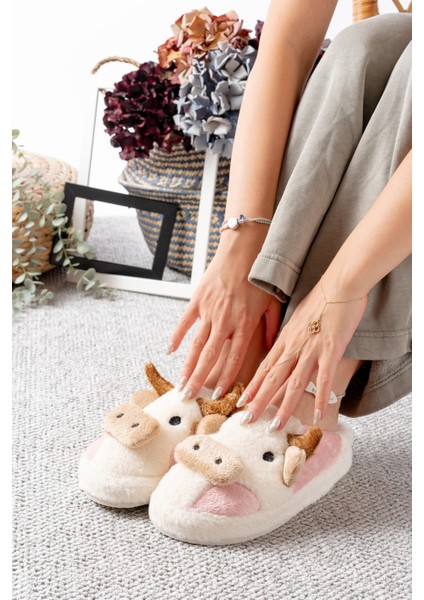 Kadın Öküz Figürlü Sessiz Taban Peluş Ev Terliği modelleri