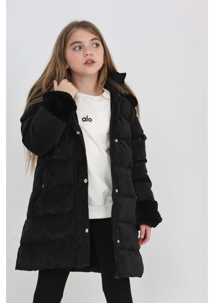 Kız Çocuk Kol ve Kapüşonda Kürk Detay Cepli Çıkabilir Kapüşon Şık Kışlık Kız Çocuk Mont modelleri