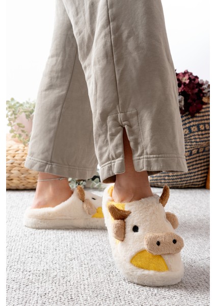 Kadın Öküz Figürlü Sessiz Taban Peluş Ev Terliği fırsatları