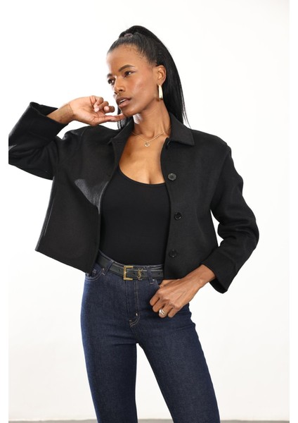 Siyah Gömlek Yaka Kısa Yün Ceket indirimleri