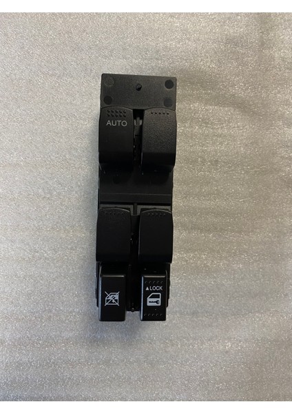Suzuki Grand Vitara - Swift Sol Ön Cam Düğmesi (2006-2013) 64J20-3370T