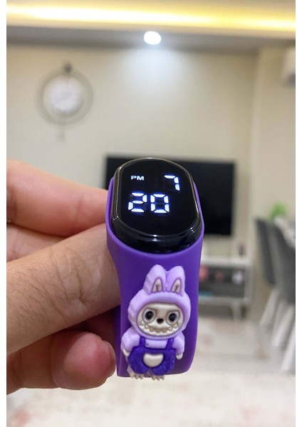 Labubu Figürlü Çocuk LED Saat Mor Renk Dokunmatik (Akıllı Saat Değildir) SU-1239 fiyatları