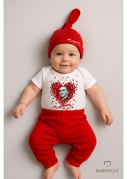 Baby Den's %100 Pamuk Atatürk Baskılı 3'lü Yenidoğan Bebek Takımı | Kısa Kol Body Zıbın (Üst), Pantolon ve Bere (Şapka) Seti Kırmızı Beyaz
