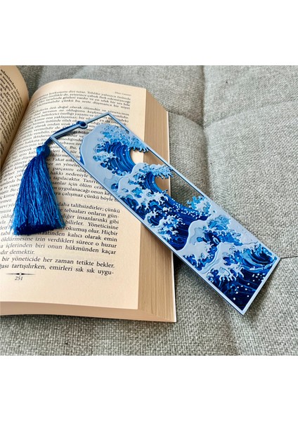 Büyük Dalga The Great Wave Off Kanagawa Hokusai Kabartmalı Kitap Ayracı Püsküllü fiyatları