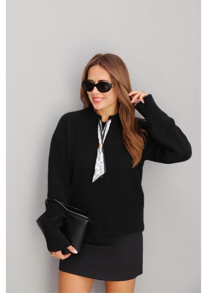 Siyah Yaka Fular Detay Kazak fırsatları