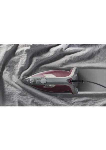 Sürekli ve Şok Buhar Teknolojili Ütü 2800 W – 40 gr Sürekli, 260 gr Şok Buhar ile Zahmetsiz Ütüleme fırsatları