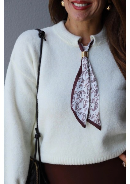 Ekru Yaka Fular Detay Kazak indirimleri