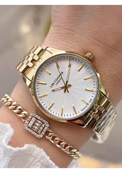 Çelik Kordonlu 3 Atm Suya Dayanıklı 2 Yıl Garantili Kadın Kol Saati BLC08323.130