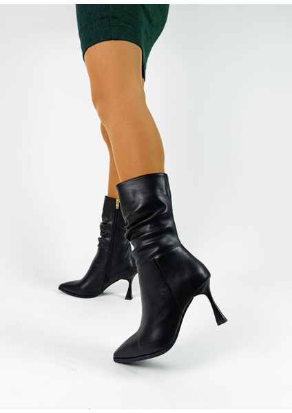 Siyah Renk Sivri Burun Ince Kadeh Topuk Kadın Çizme fırsatları