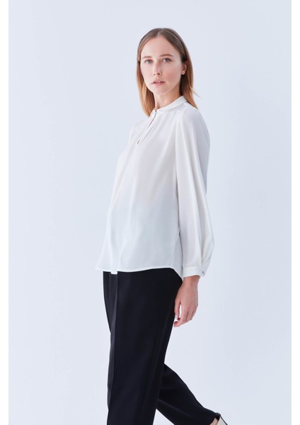 Yaka Detaylı Bluz Kemik K2113043_019 modelleri