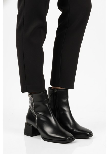 Siyah Parlak Içi Polarlı Fermuarlı Topuklu Kadın Bot PC-54000 Z