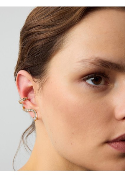 Altın Rengi Yılan Figürlü Parlak Kıkırdak Küpesi