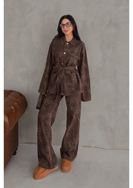 Kadın Kahverengi Leopar Desenli Cep Detaylı Kemerli Ceket Pantolon Denim Takım