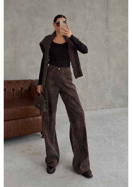 Kadın Kahverengi Leopar Desenli Cep Detaylı Kemerli Ceket Pantolon Denim Takım fırsatları
