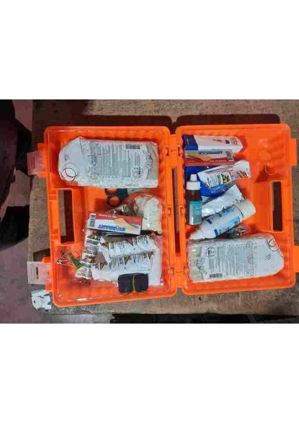 PLS. İŞYERİ İLKYARDIM SETİ ULTRA LUX DUVARA MONTE EDİLEBİLİR HIRDAVAT GZD111113