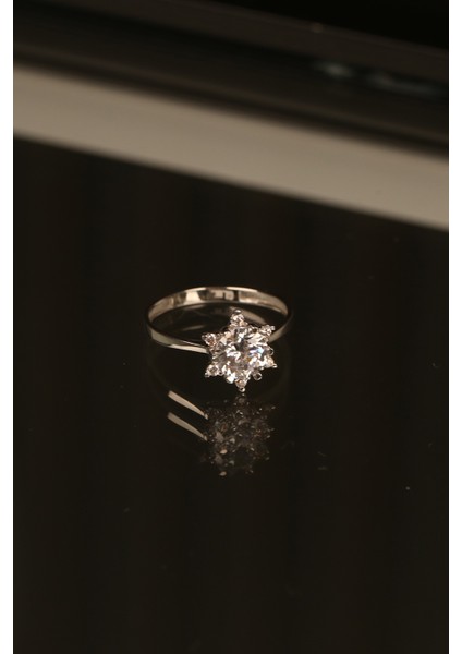 Tektaş Model Lotus Altın Yüzük ÇGKY0084 indirimleri