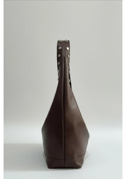 Sap Kenarları Zımbalı Salaş Kol Çantası modelleri