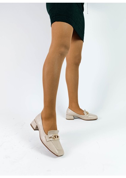 Bej Renk Kalın Topuklu Tokalı Kadın Topuklu Ayakkabı