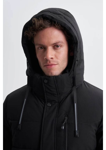 Micro Kumaş Dolgulu Dynamic Regular Fit Siyah Erkek Mont 10600 indirimleri