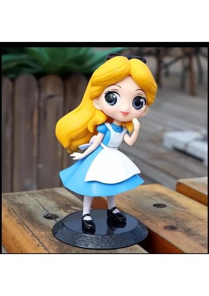 Harikalar Diyarında Alice Anime Karakter Figür Oyuncak Dekoratif Biblo Bebek 15 Cm. Genç Odası Süsü fiyatları