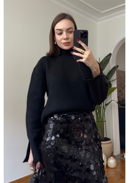 Kolları Yırtmaçlı Triko Kazak- Siyah