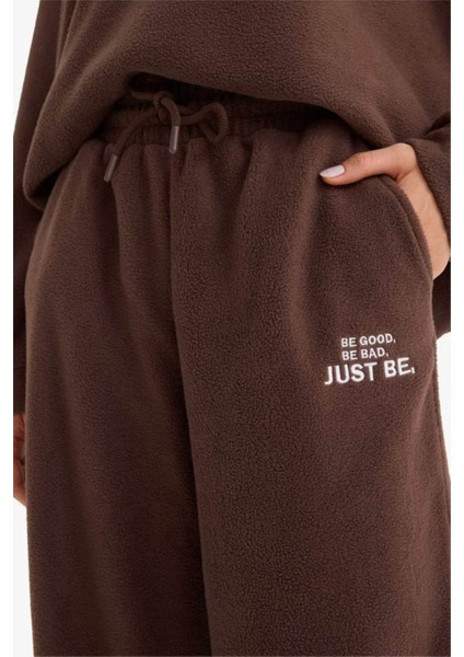 Standart Fit Beli Bağcıklı Cepli Polar Kahverengi Kadın Eşofman Altı Y2650AZ/BN258 fırsatları