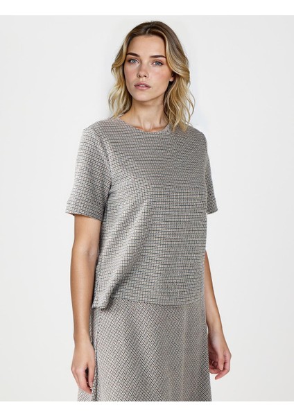 Taba Yuvarlak Yaka Kısa Kollu Ekose Desenli Bluz modelleri