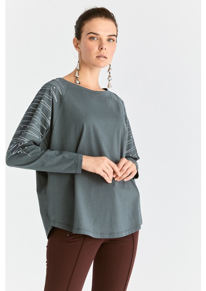 Kol İşlemeli Kadın Sweatshirt Standart Renk K2054130_089