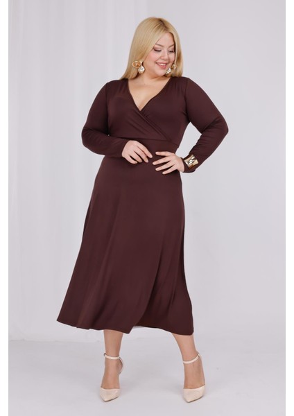 Kadın Kahve Kruvaze Yaka Büyük Beden Esnek Maxi Elbise