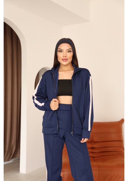 Kadın Lacivert Yanları Şerit Detaylı Eşofman Takımı fiyatları