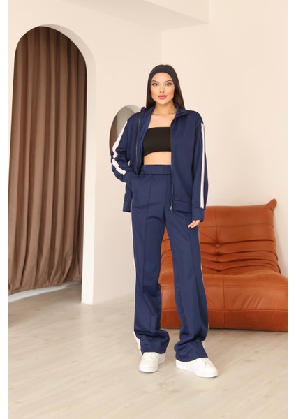 Kadın Lacivert Yanları Şerit Detaylı Eşofman Takımı modelleri