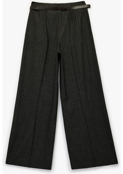 x Melis Ağazat - Cepli Düz Geniş Paça Kemerli Kumaş Pantolon fırsatları