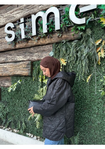 Oversize Kapüşonlu Kapitone Mont modelleri