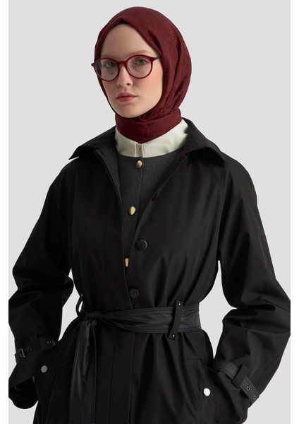 Parlak Garnili Pardesü 25K8507 Siyah fiyatları