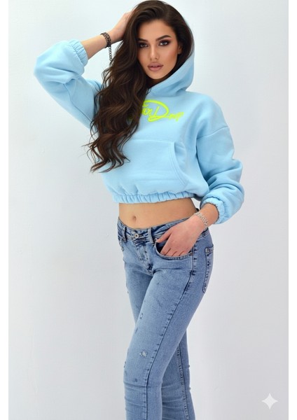 Kadın Neon Christian Drop Yazılı Kapüşonlu Crop Kesim Mavi Sweatshirt Nakış Işlemeli fiyatları