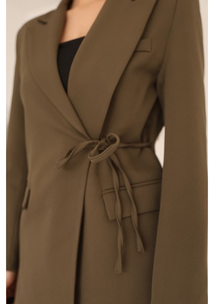 Haki Önü Bağlamalı ve Cep Detaylı Blazer ve Yüksek Bel Pantolon Ikili Takım indirimleri