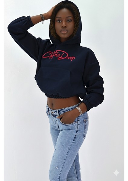 Kadın Neon Christian Drop Yazılı Kapüşonlu Crop Kesim Lacivert Sweatshirt Nakış Işlemeli fiyatları