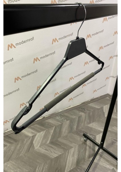 Plastik Barlı Süngerli Pantolon Askısı fırsatları