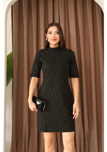 Kadın Interlok Taş Işlemeli Diz Üstü Dik Yaka Elbise modelleri