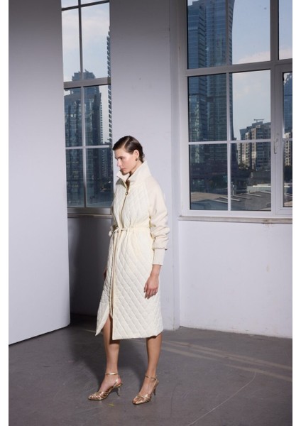 4960 Velure Kapitone Uzun Mont