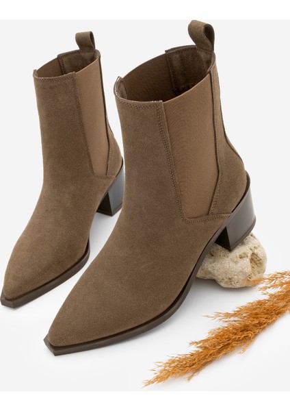 Kadın Sivri Burun Çift Lastikli Kalın Topuklu Bot Zefina Kahve Süet