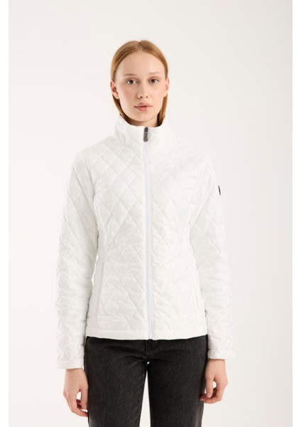 Kadın Baklava Desen Mevsimlik Mont – Hafif Dolgulu, Dik Yaka, Fit Siluet 8787