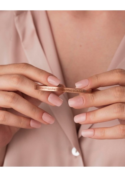 Içi File Desenli Dışı Ayetel Kürsi Yazılı Ince Bakır Bilezik