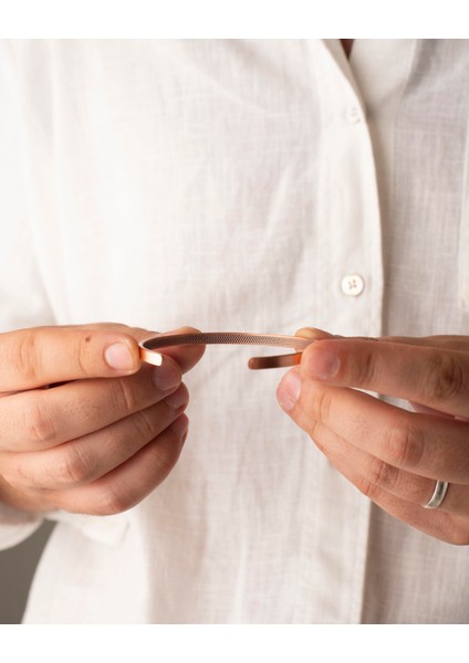 Içi File Desenli Dışı Ayetel Kürsi Yazılı Ince Bakır Bilezik