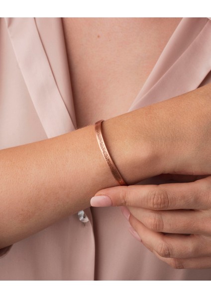 Içi File Desenli Dışı Ayetel Kürsi Yazılı Ince Bakır Bilezik