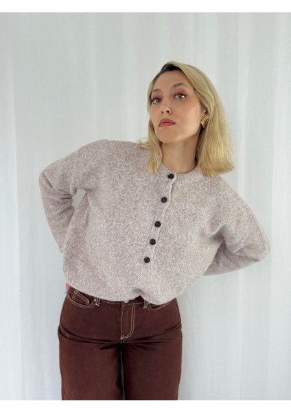 Şardonlu Önden Düğmeli Triko Kazak Kum Renkli