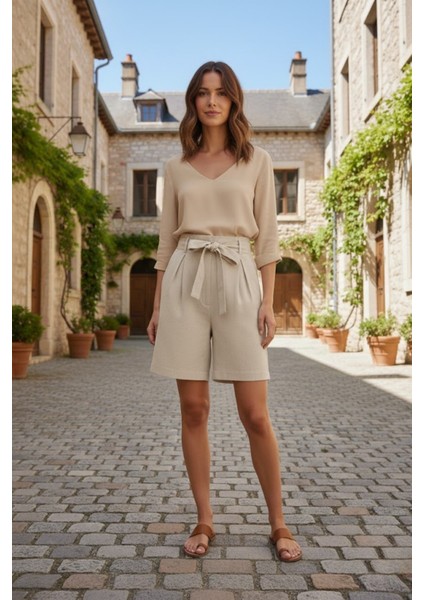 Kadın %100 Pamuk Pileli Kemerli Şort